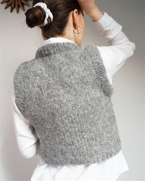 CROPPED VEST IN WOOL 